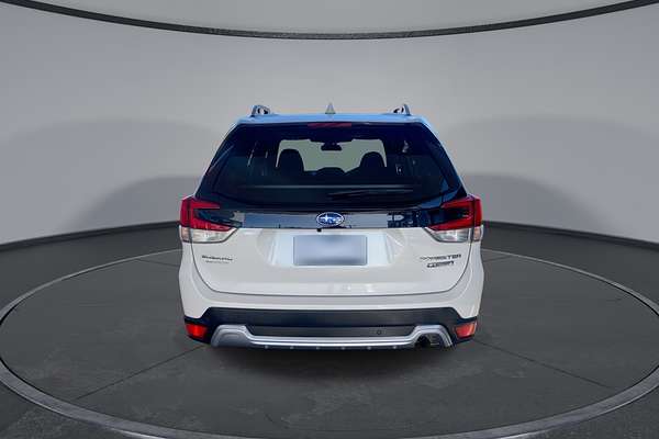 2022 Subaru Forester Hybrid L S5