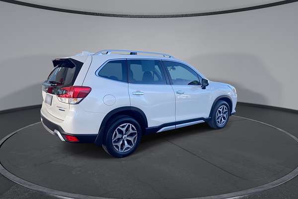 2022 Subaru Forester Hybrid L S5