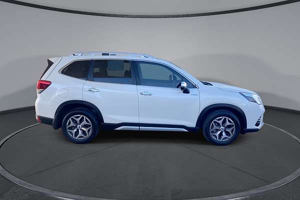 2022 Subaru Forester Hybrid L S5