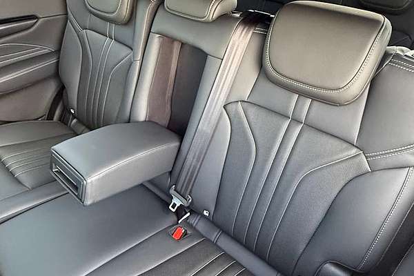 2025 Isuzu MU-X LS-T