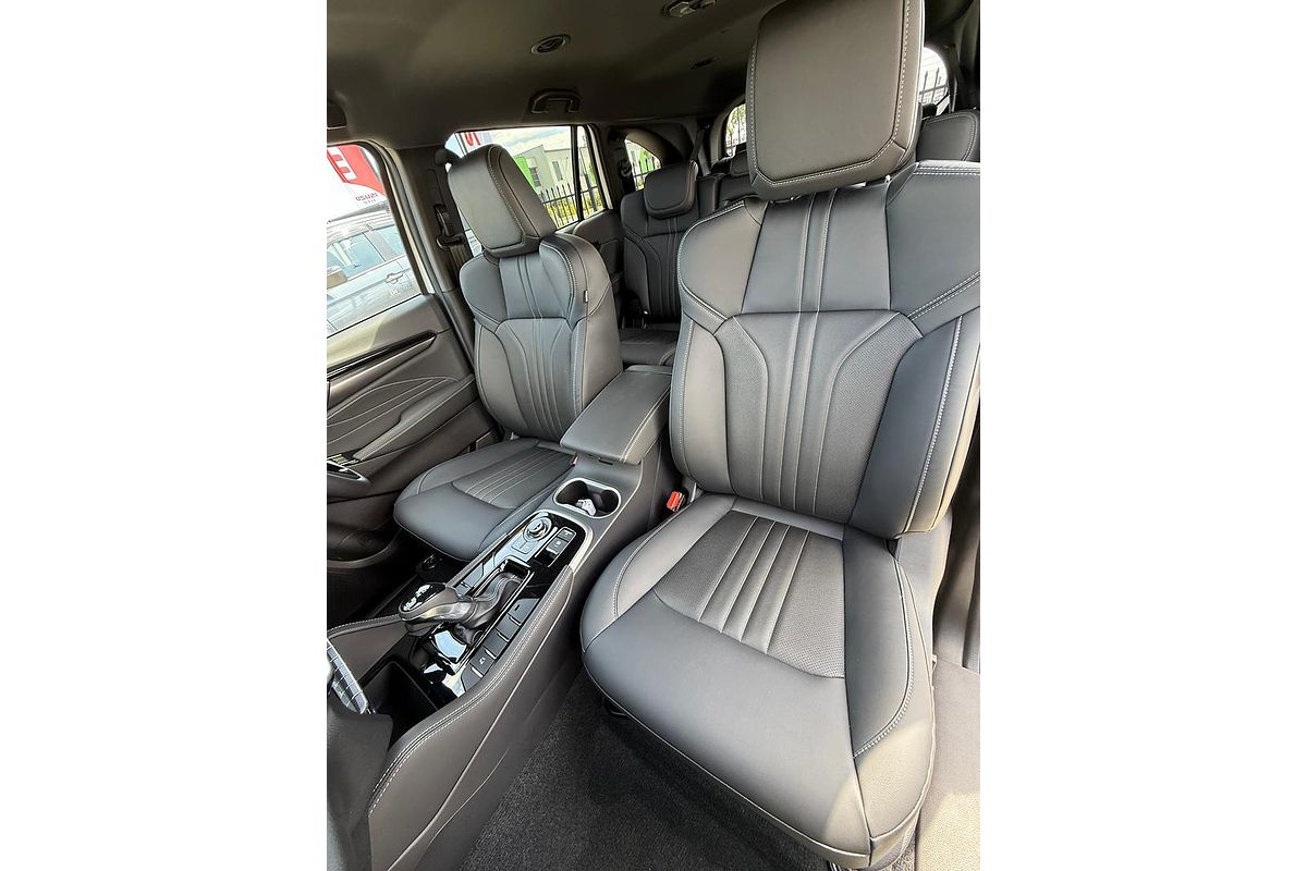 2025 Isuzu MU-X LS-T