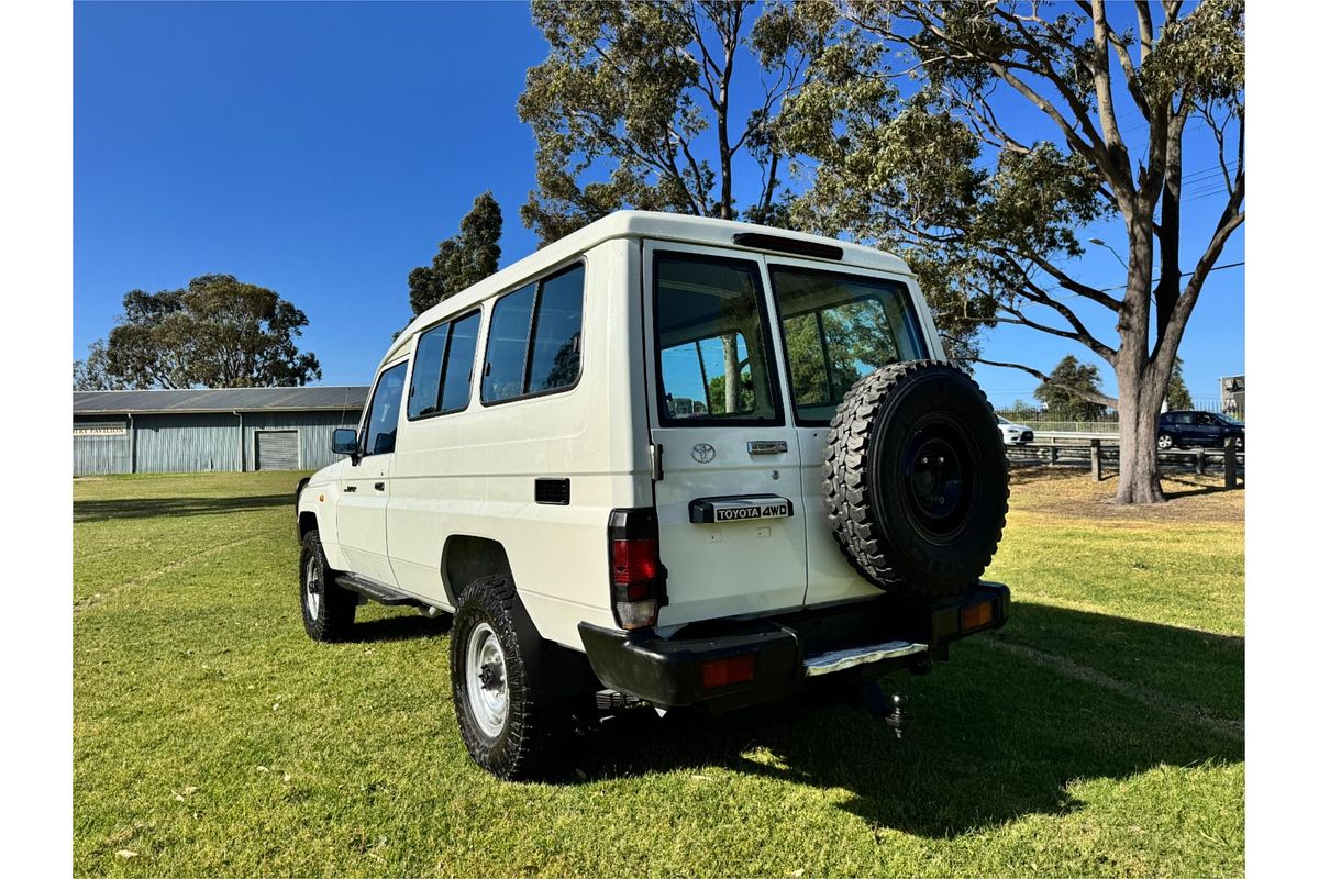 2013 Toyota Landcruiser WORKMATE (4x4) 11 SEAT VDJ78R MY12 UPDATE