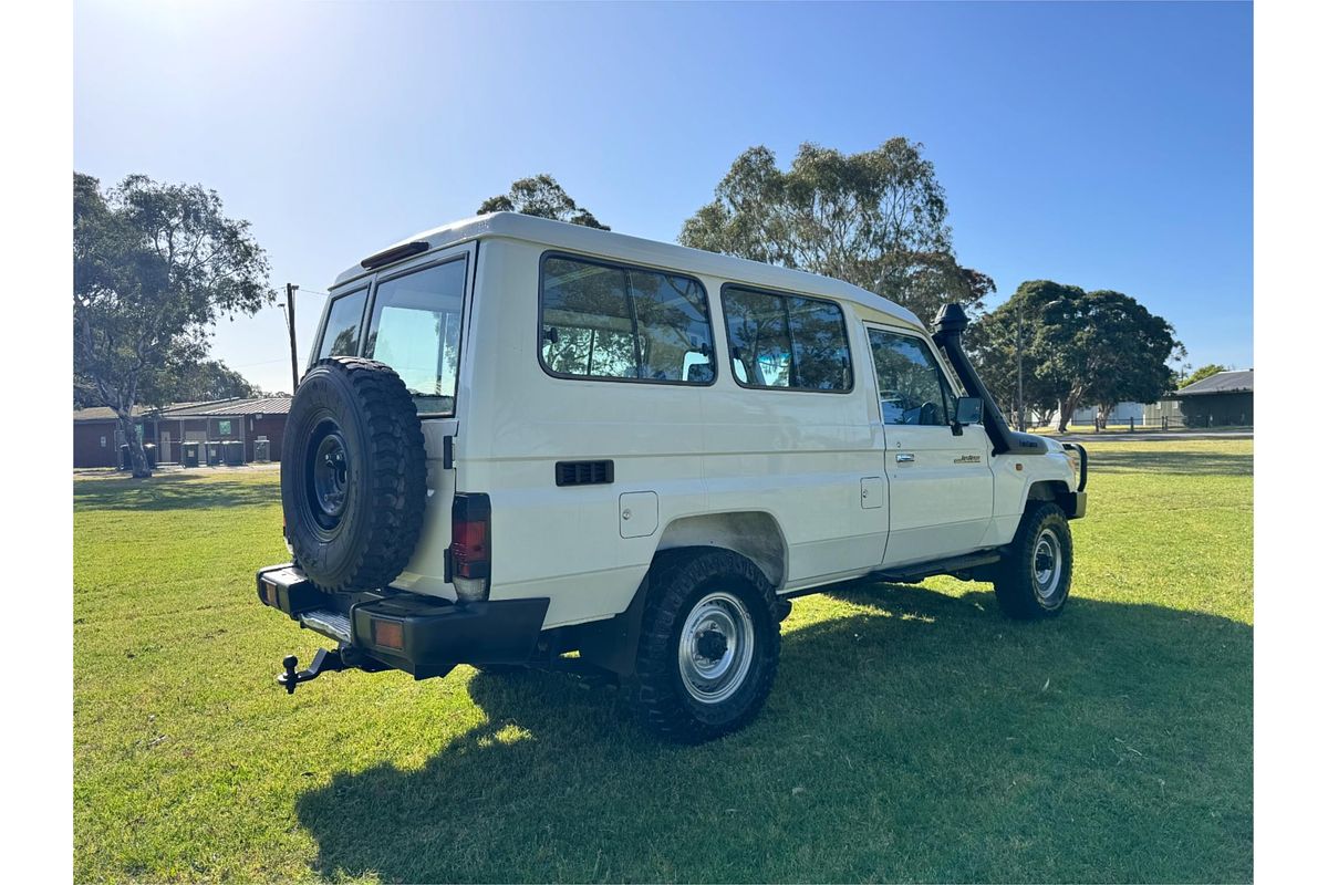 2013 Toyota Landcruiser WORKMATE (4x4) 11 SEAT VDJ78R MY12 UPDATE