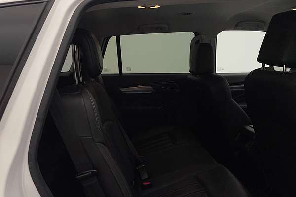 2021 Isuzu MU-X LS-T