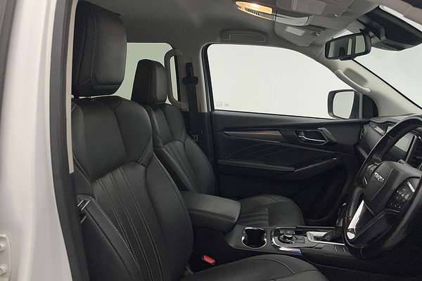 2021 Isuzu MU-X LS-T
