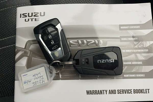 2021 Isuzu MU-X LS-T
