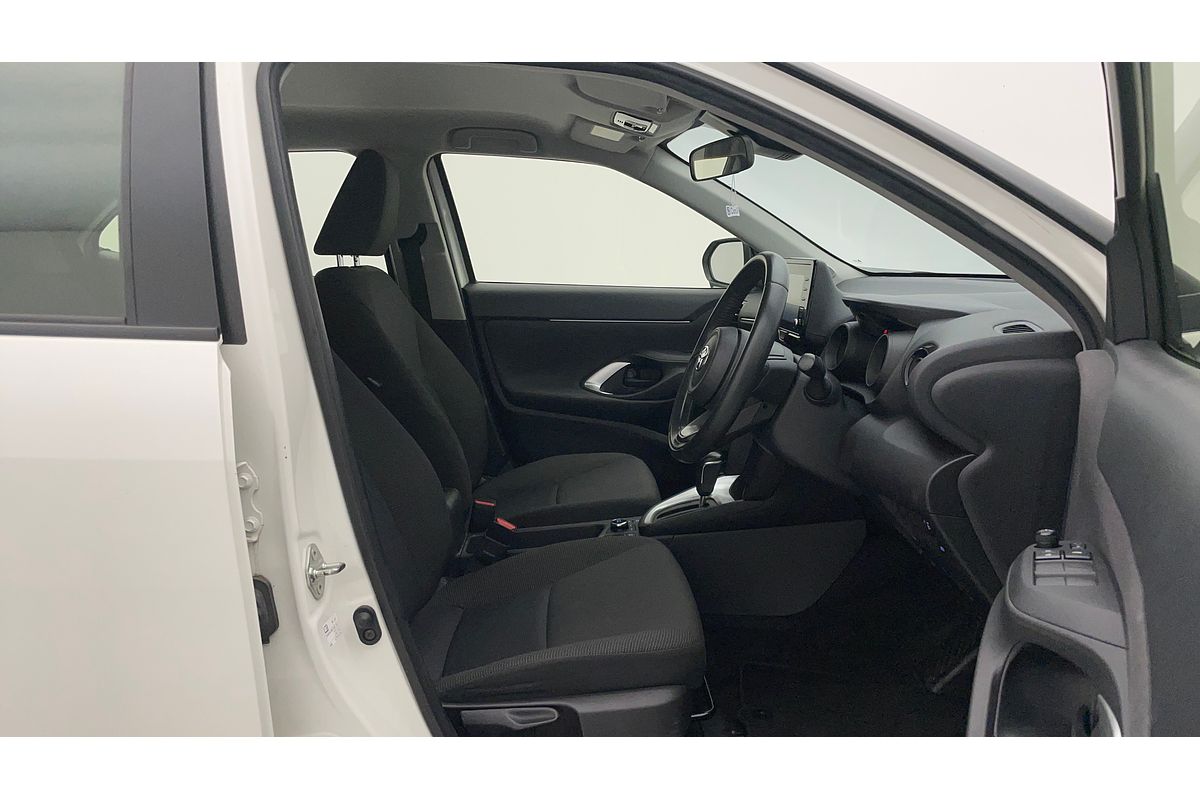 2022 Toyota YARIS CROSS GX HYBRID (AWD) MXPJ15R