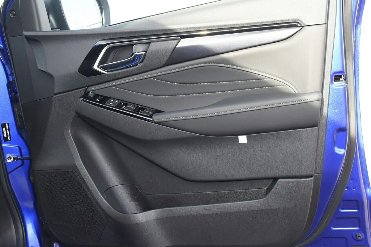2025 Isuzu MU-X LS-T
