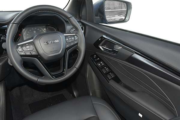 2025 Isuzu MU-X LS-T