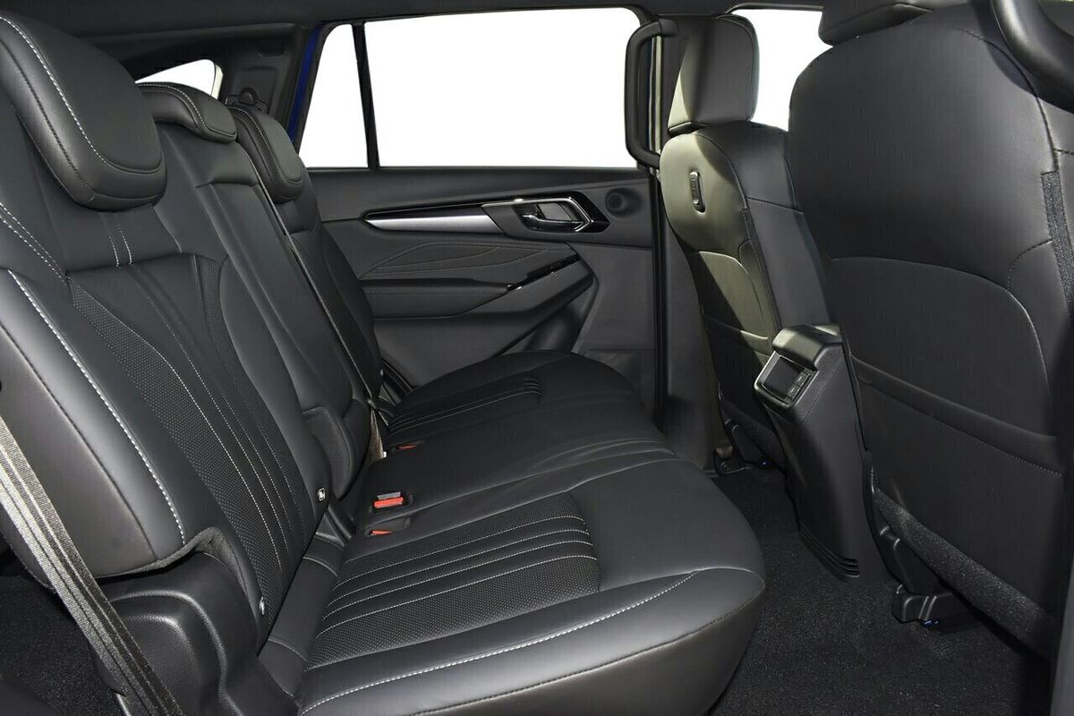 2025 Isuzu MU-X LS-T
