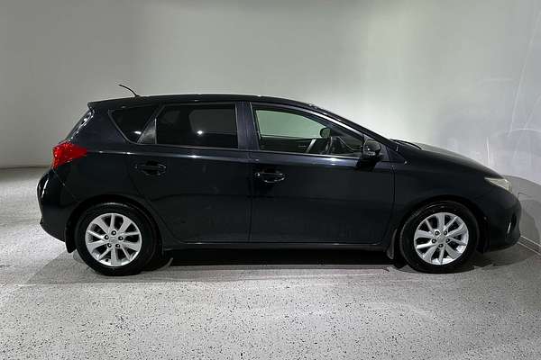 2014 Toyota Corolla Ascent Sport ZRE182R