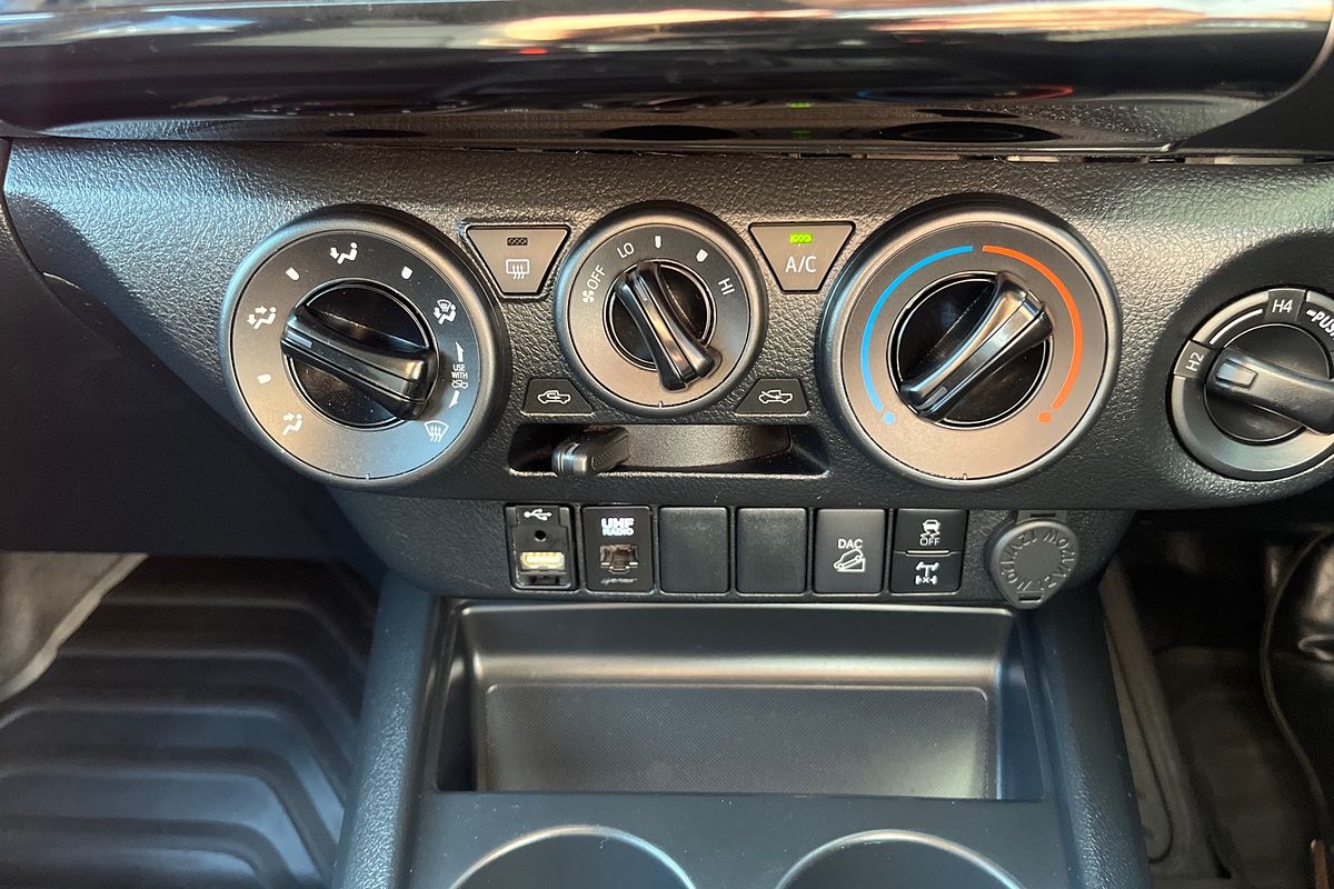 2020 Toyota Hilux SR GUN126R 4X4