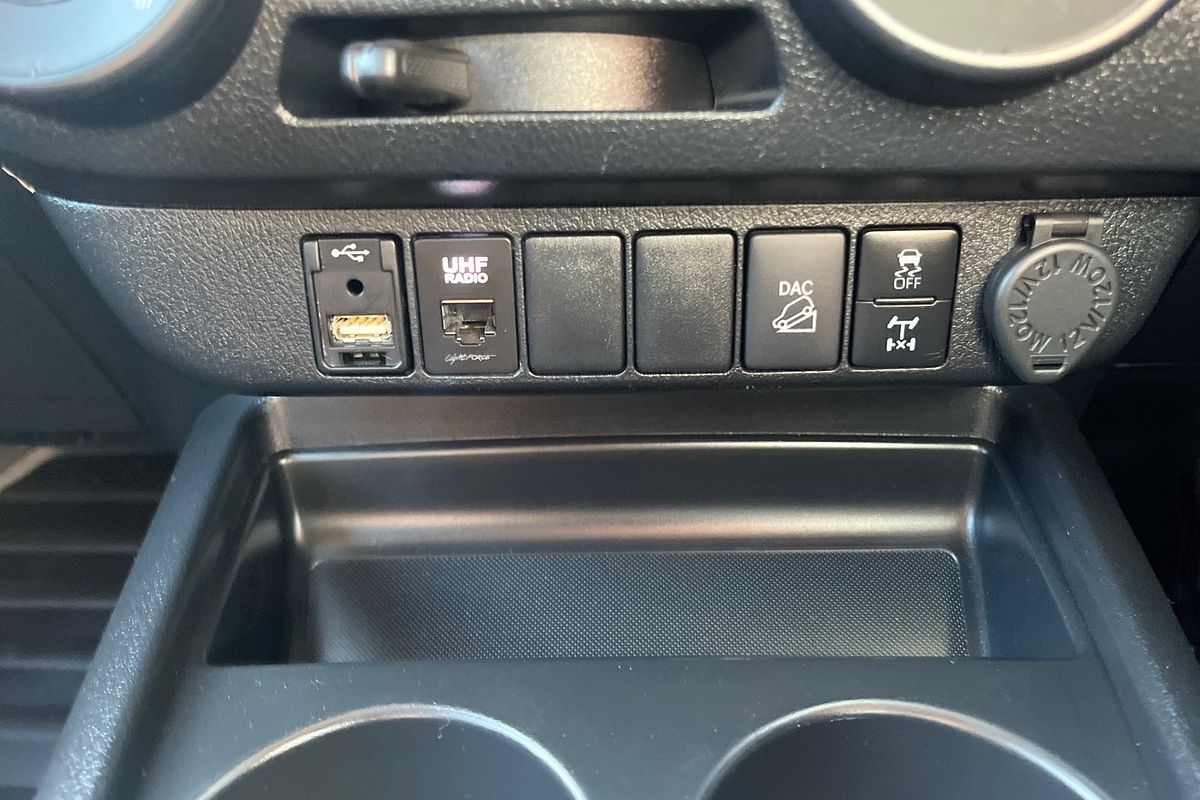 2020 Toyota Hilux SR GUN126R 4X4