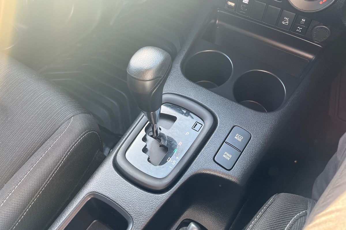 2020 Toyota Hilux SR GUN126R 4X4