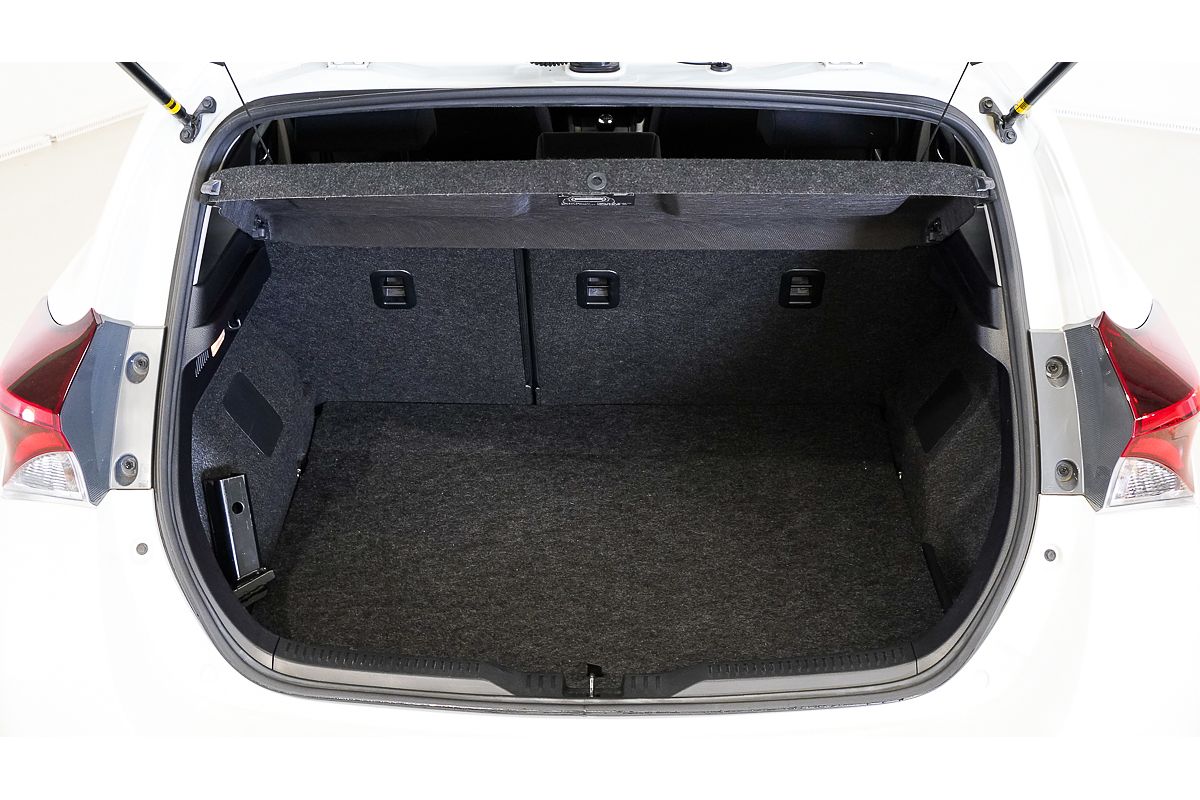 2016 Toyota Corolla Ascent Sport ZRE182R