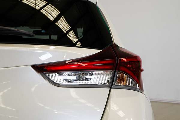 2016 Toyota Corolla Ascent Sport ZRE182R