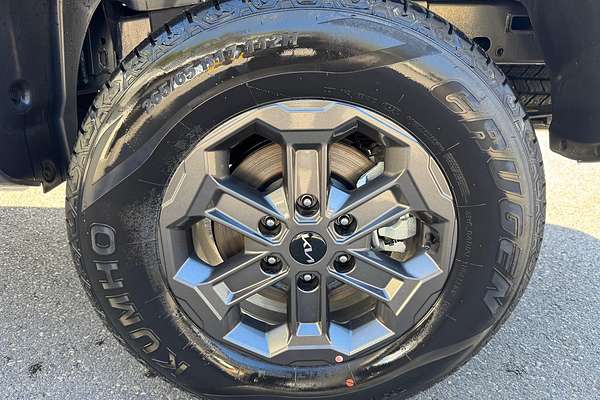 2025 Kia Tasman SX TK 4X4