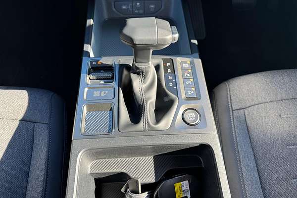 2025 Kia Tasman SX TK 4X4