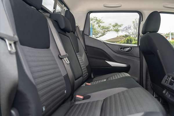 2024 Nissan Navara ST D23 4X4