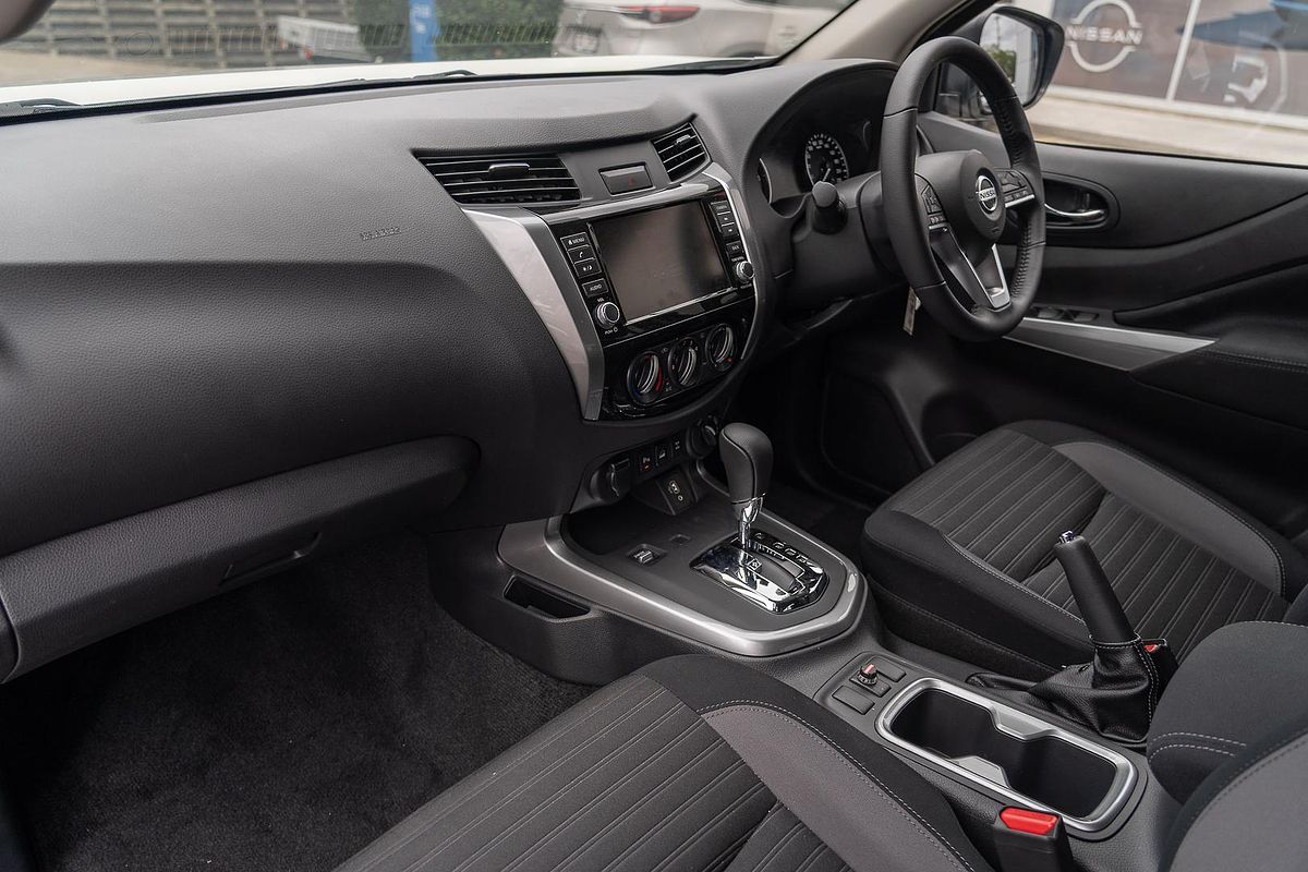 2024 Nissan Navara ST D23 4X4