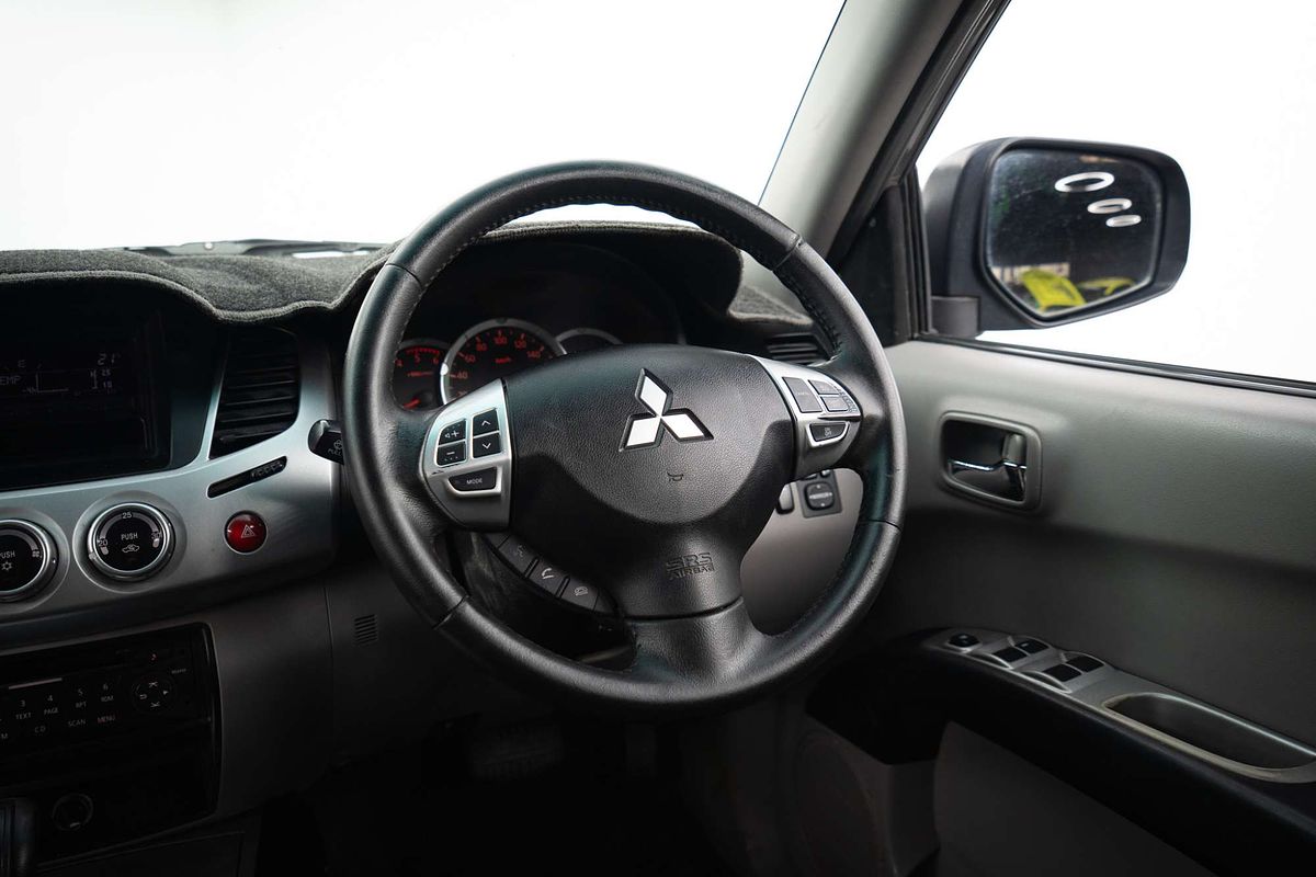 2013 Mitsubishi Triton GLX-R MN 4X4