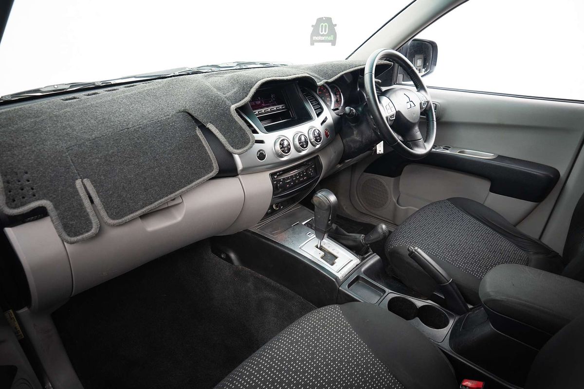 2013 Mitsubishi Triton GLX-R MN 4X4