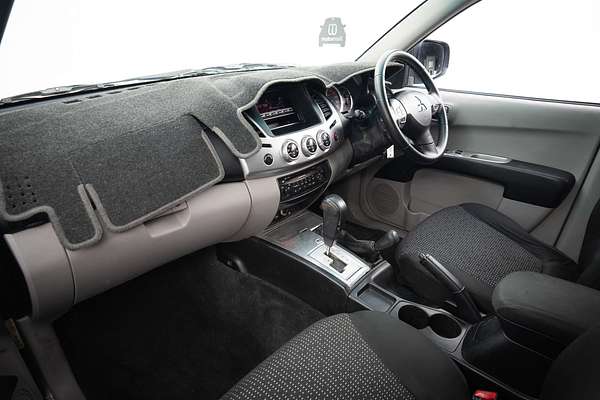 2013 Mitsubishi Triton GLX-R MN 4X4