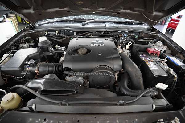 2013 Mitsubishi Triton GLX-R MN 4X4