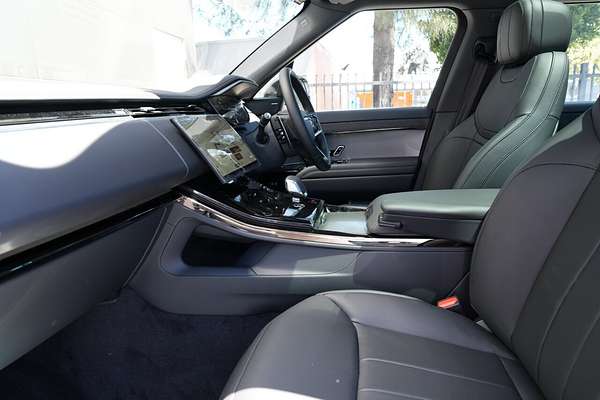 2025 Land Rover Range Rover Sport D250 Dynamic SE L461