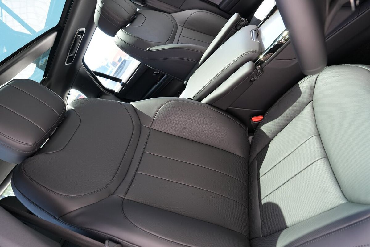 2025 Land Rover Range Rover Sport D250 Dynamic SE L461