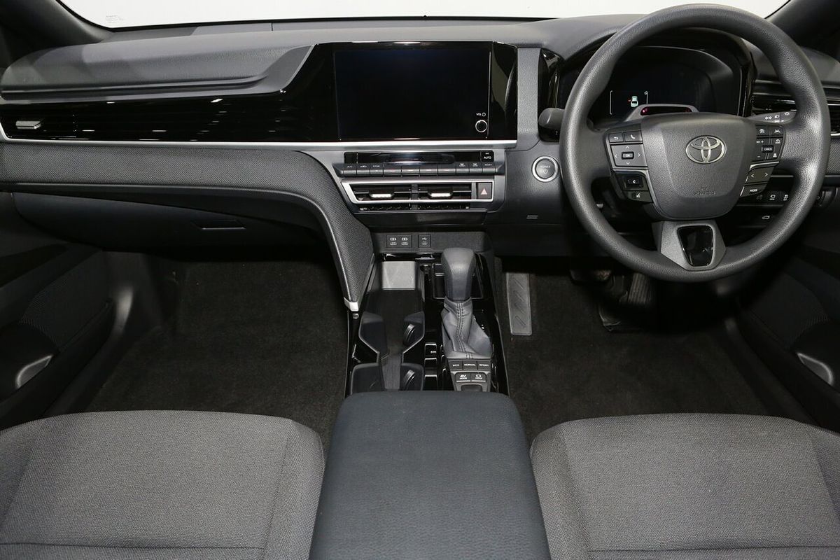 2025 Toyota Camry Ascent AXVH80R