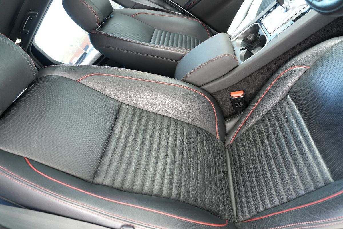 2021 Land Rover Discovery Sport P250 R-Dynamic SE L550