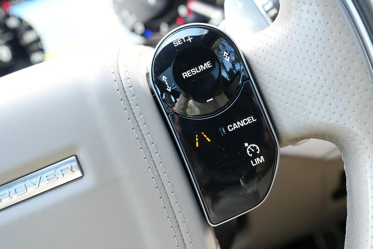 2017 Land Rover Range Rover Velar P380 R-Dynamic HSE L560