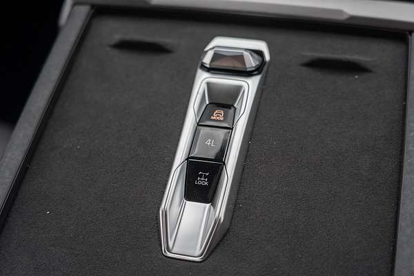 2025 LDV Terron 9 Origin EKK1C 4X4