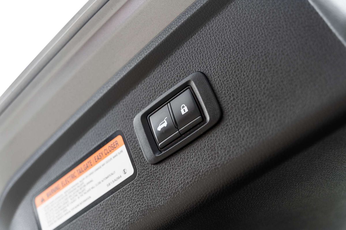 2024 Mitsubishi Eclipse Cross Exceed YB