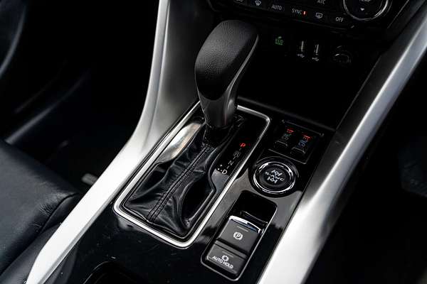 2024 Mitsubishi Eclipse Cross Exceed YB