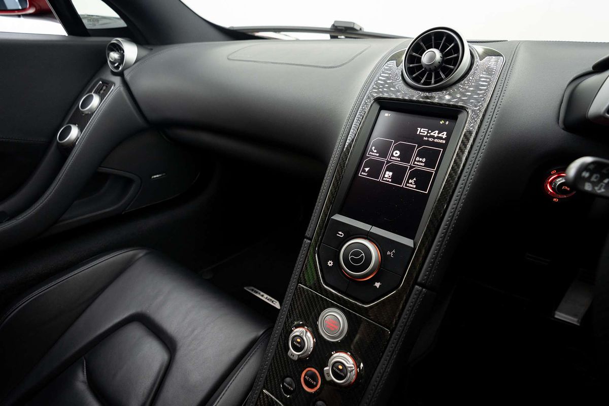 2012 McLaren MP4-12C 12C