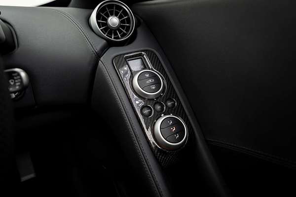 2012 McLaren MP4-12C 12C