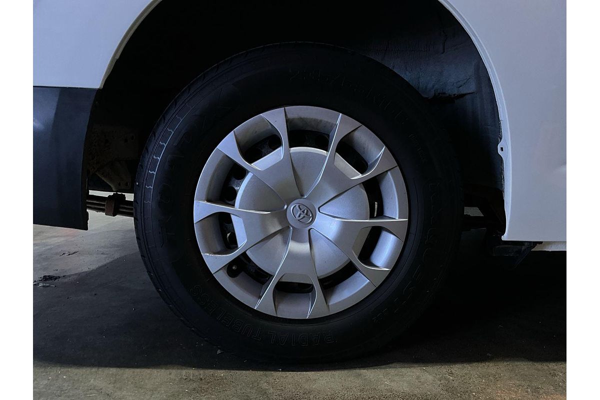2021 Toyota Hiace Commuter GDH322R ELWB High Roof