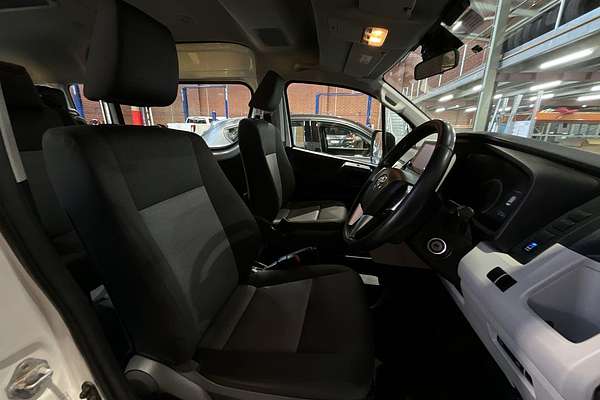 2021 Toyota Hiace Commuter GDH322R ELWB High Roof