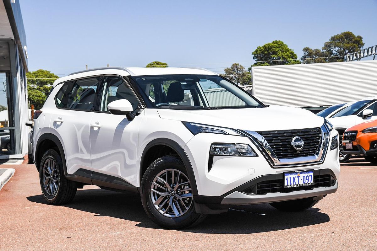 2024 Nissan X-TRAIL ST T33