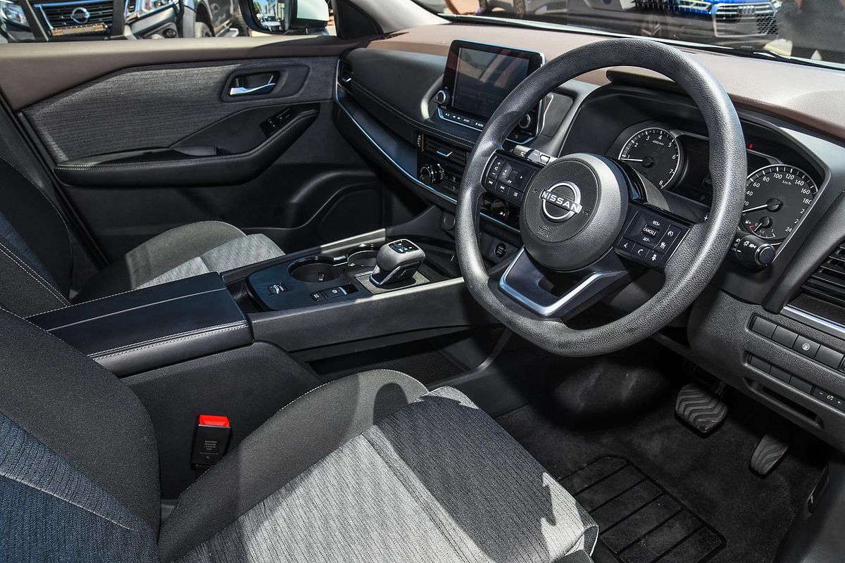 2024 Nissan X-TRAIL ST T33