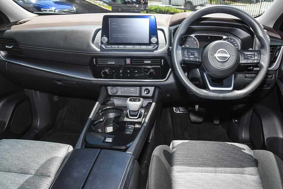 2024 Nissan X-TRAIL ST T33