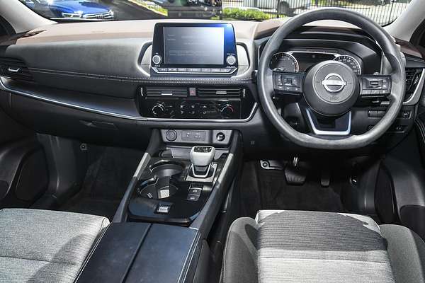 2024 Nissan X-TRAIL ST T33