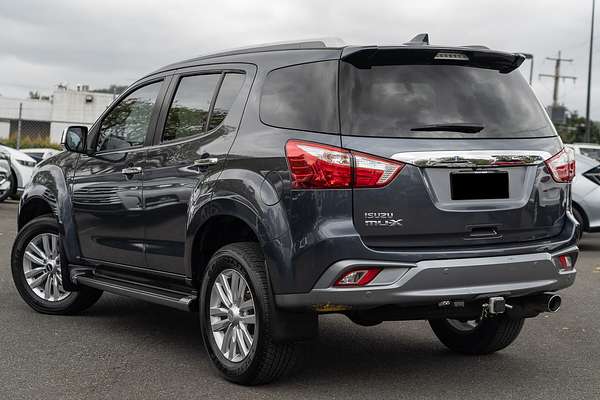 2017 Isuzu MU-X LS-T
