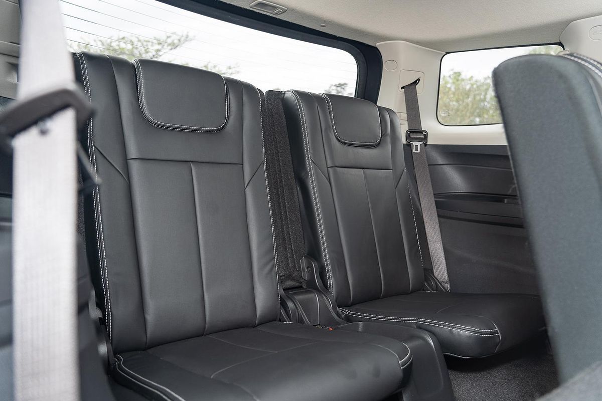 2017 Isuzu MU-X LS-T