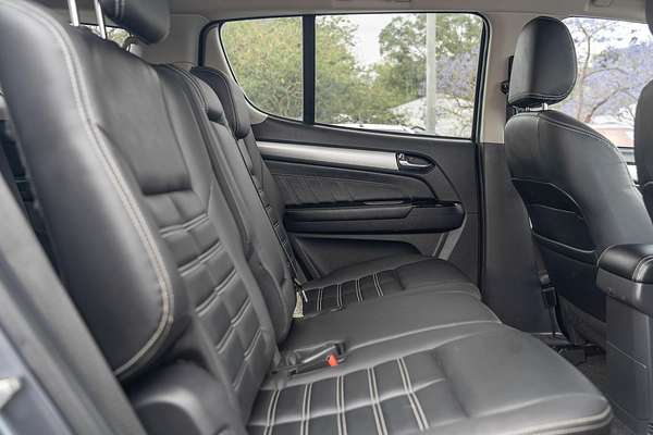 2017 Isuzu MU-X LS-T