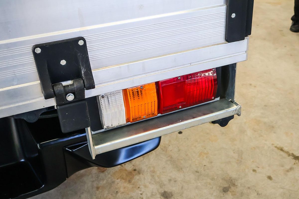 2022 Isuzu D-MAX SX High Ride Rear Wheel Drive