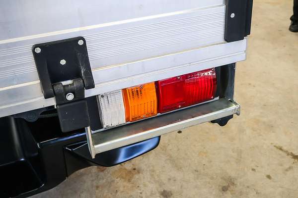 2022 Isuzu D-MAX SX High Ride Rear Wheel Drive