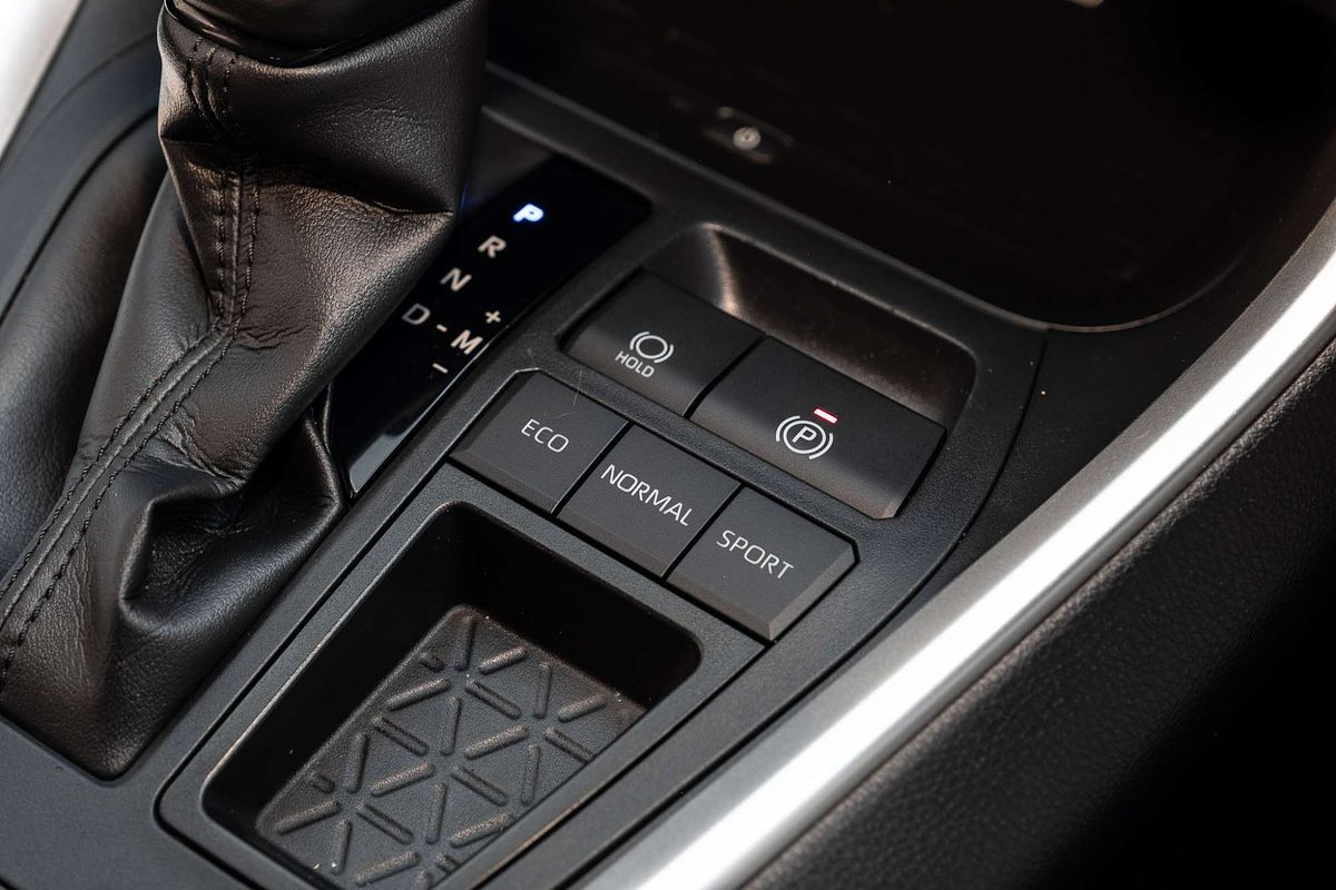 2022 Toyota RAV4 GXL MXAA52R